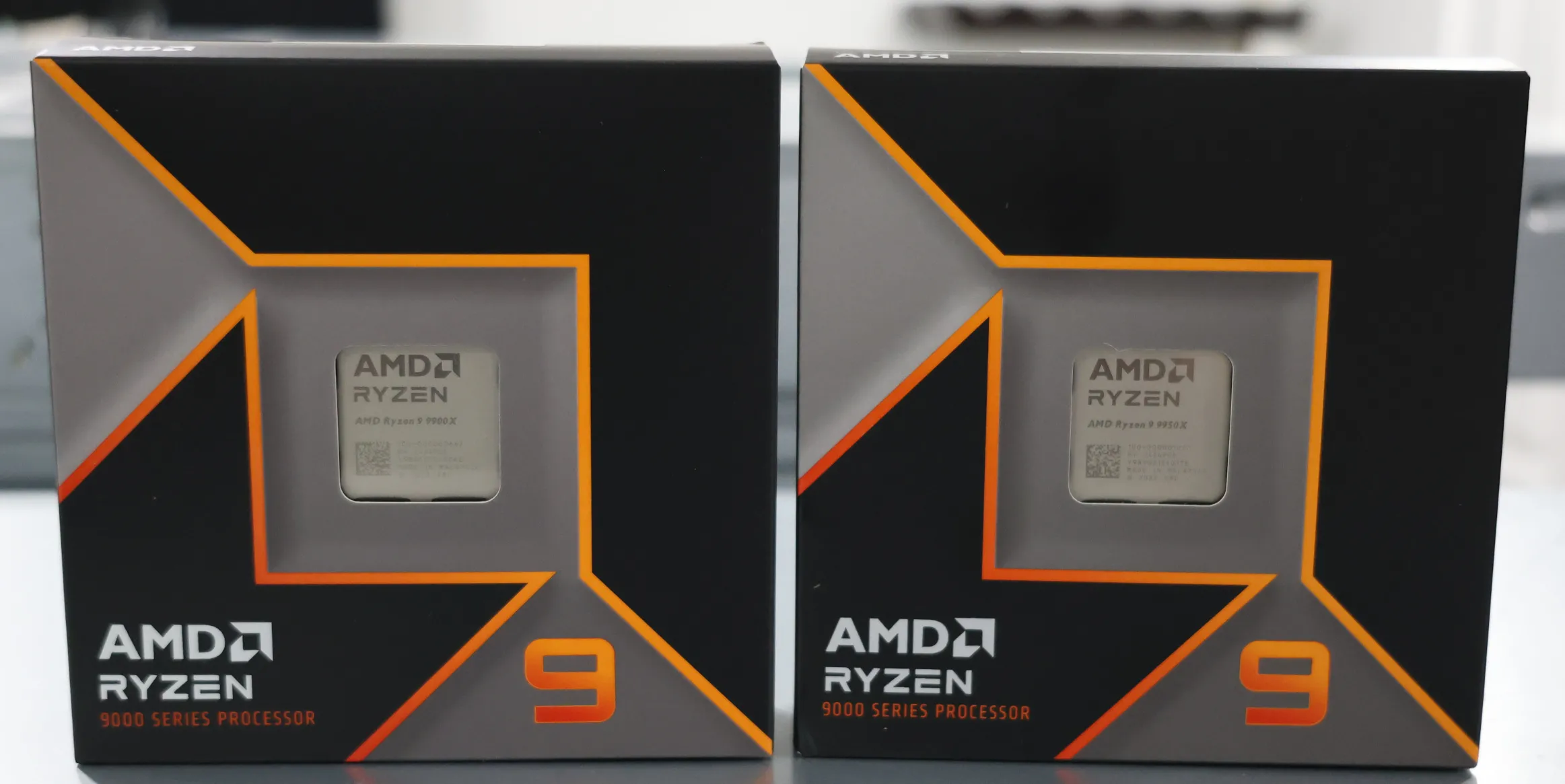 مراجعة أداء ممتاز لمعالجات AMD Ryzen 9 9950X وRyzen 9 9900X على Linux