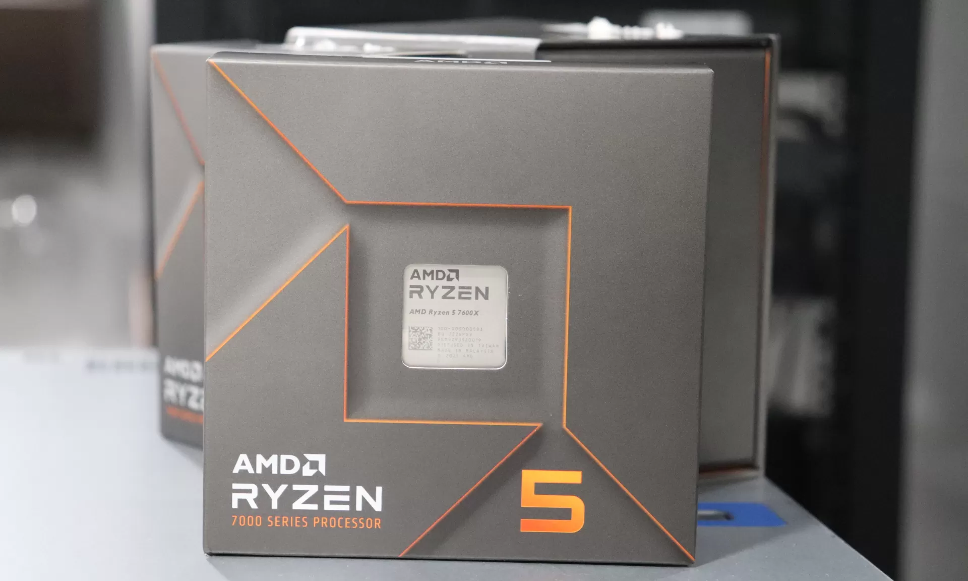 AMD Ryzen 5 7600X vs. Ryzen 5 7600: is cheaper better?