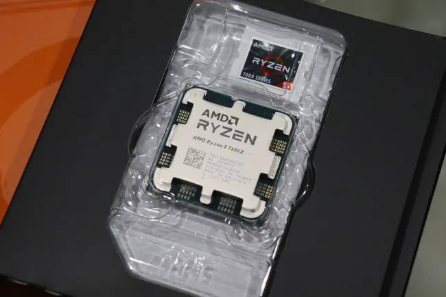 AMD Ryzen 5 7600X 4.7 GHz Six-Core AM5 Processor