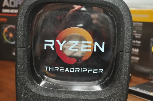 Amd ryzen best sale tr 1950x