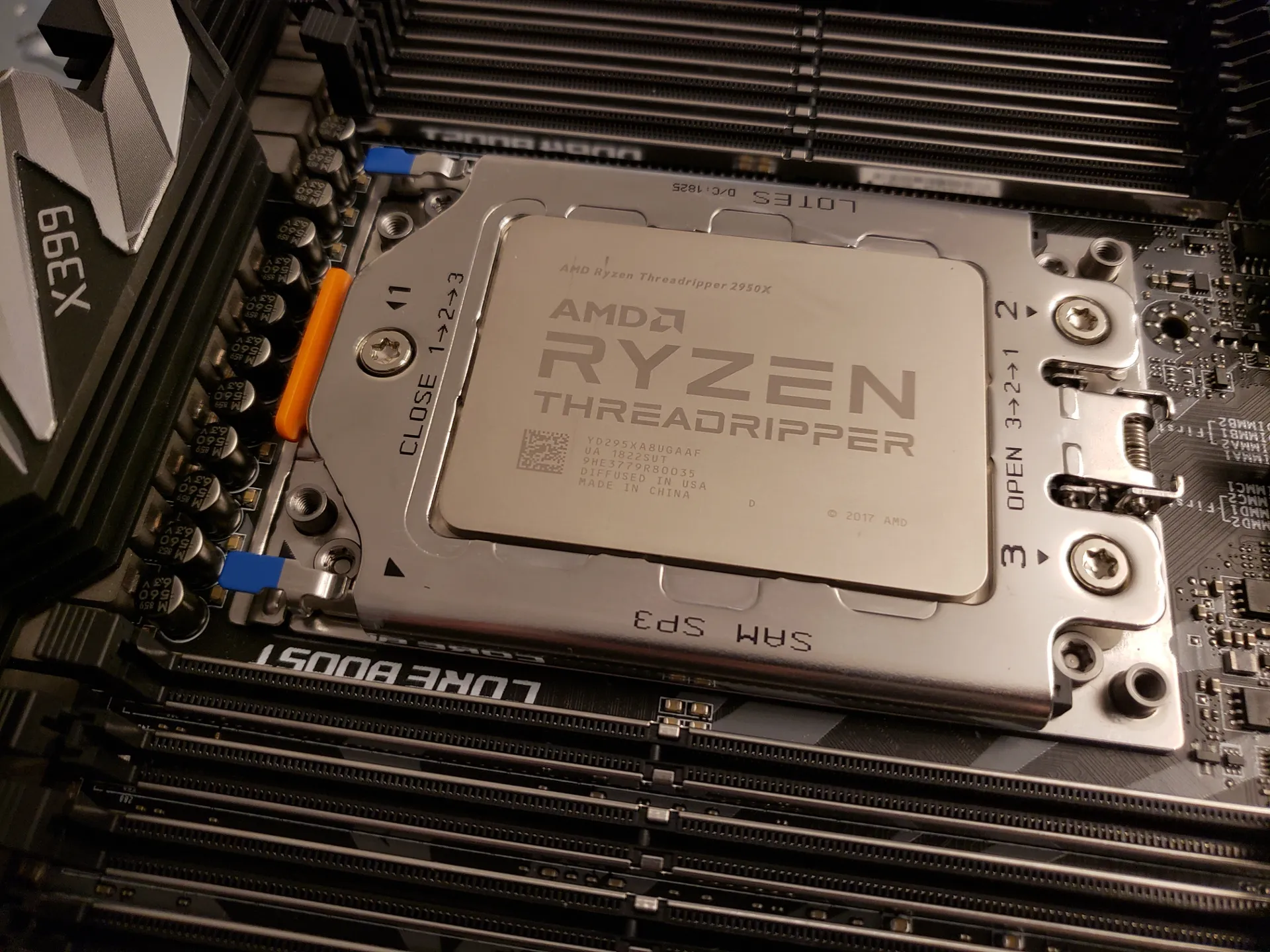 Amd ryzen best sale threadripper 2900x