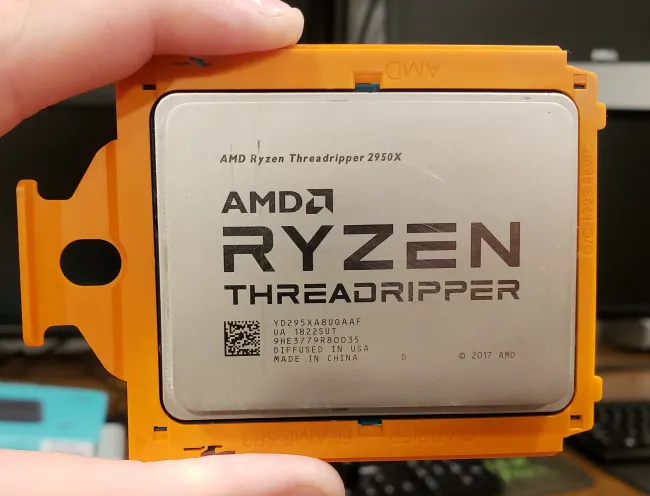 Ryzen best sale threadripper 2950x