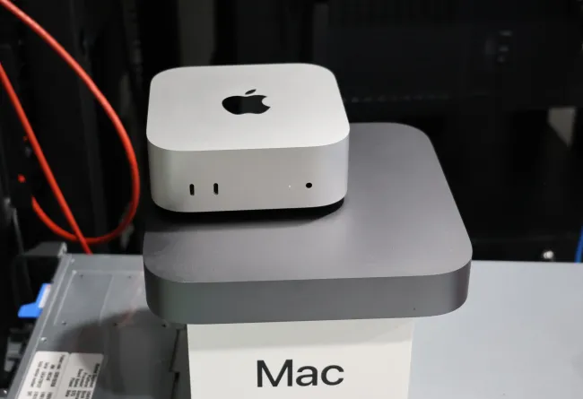 Comparaison des tailles Apple M4 Mac Mini