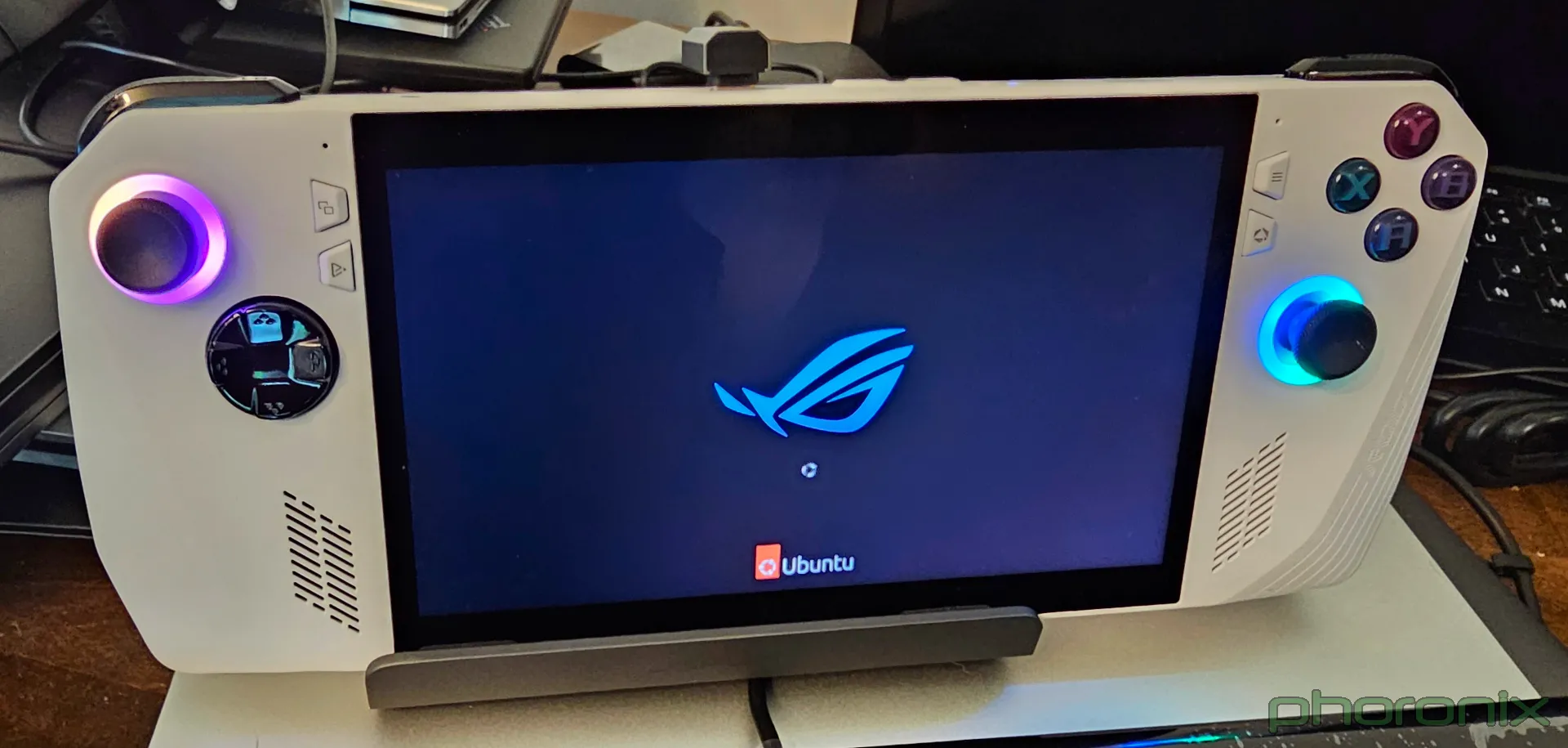 Phoronix Running Linux On The Asus Rog Ally Gaming Handheld Image Rog Ally 5 8774