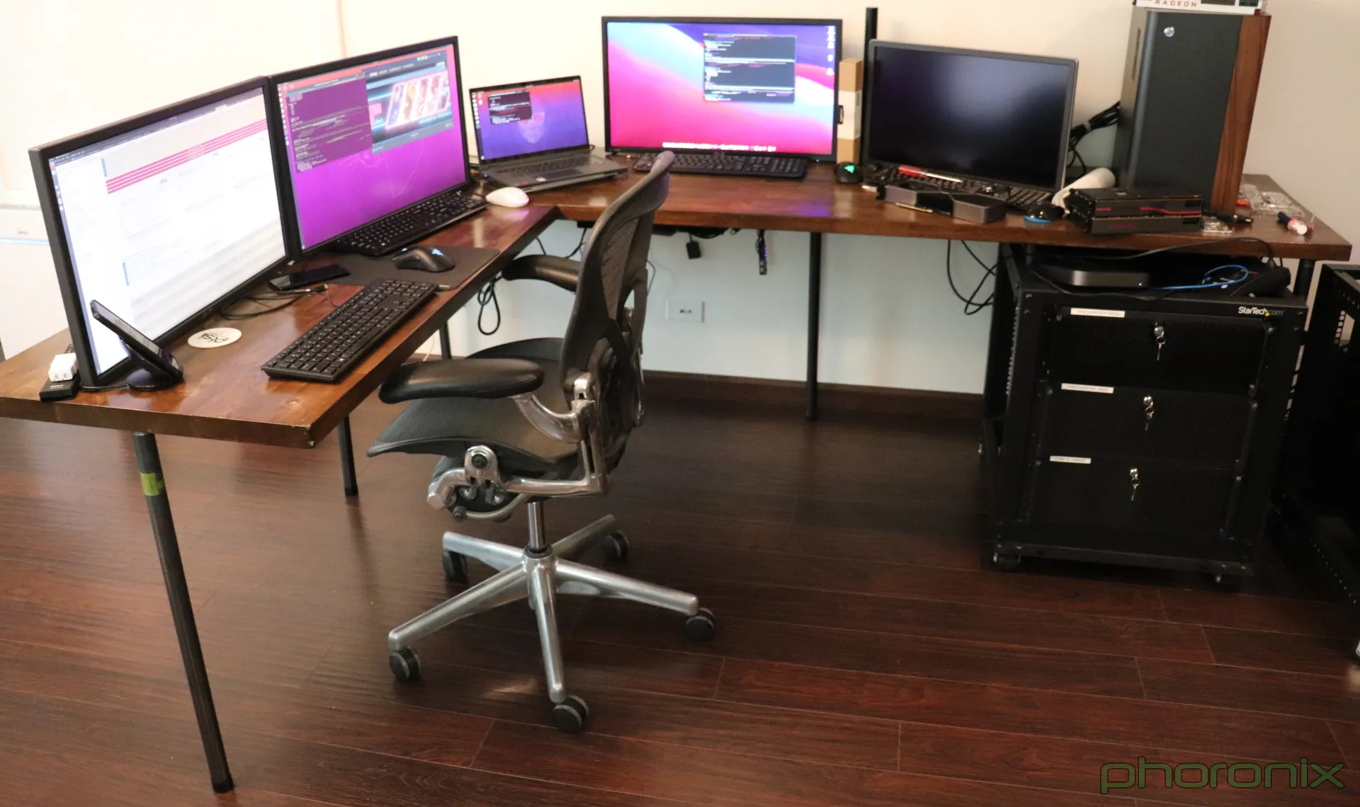 Building A Large L-Shaped Desk For Accommodating Plenty Of Computers -  Phoronix