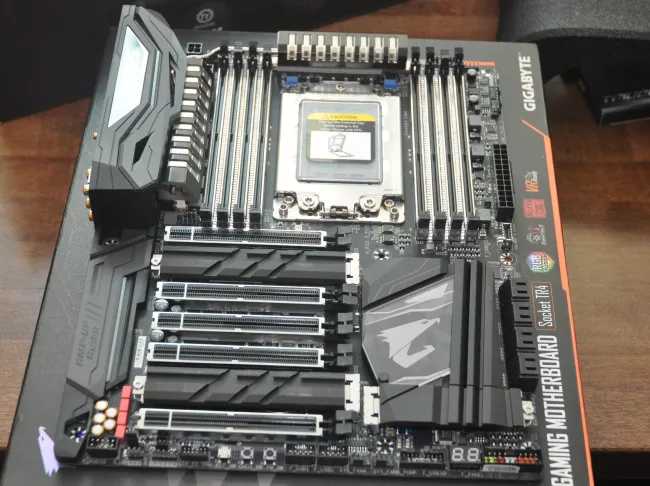 Gigabyte X399 Aorus Pro for Ryzen Thread Ripper TR4 ATX Motherboard