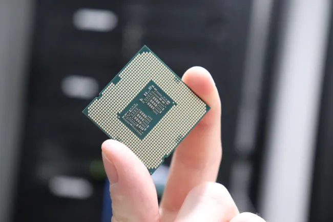 Intel Core i5 10600K + Core i9 10900K Linux Performance Benchmarks Review -  Phoronix