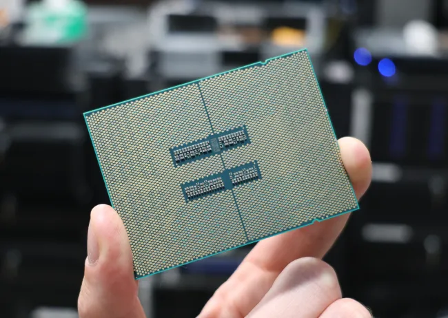 Intel Xeon 6766E CPU