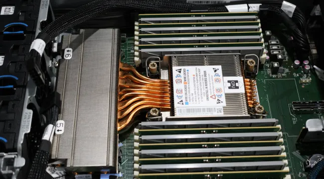 Intel Xeon 6780E installed