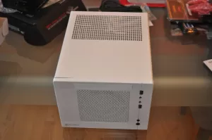 Silverstone Sg05 Lite Building A Low Cost Linux Mini Itx System Review Phoronix