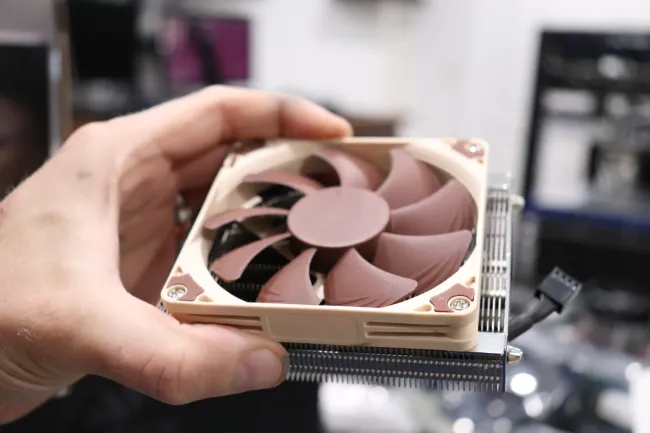 Noctua NH-L9a-AM4: A Very Low-Profile AMD Ryzen Cooler Review - Phoronix