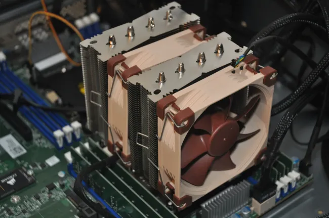 Noctua NH-D9 DX-3647 4U: A High-End Xeon Scalable Heatsink Review - Phoronix