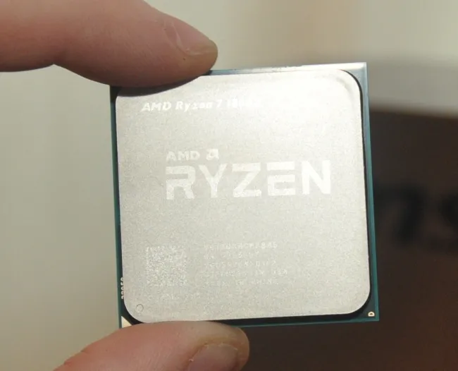 AMD Ryzen 7 1800X vs. Intel Core i7 7700K Linux Gaming Performance