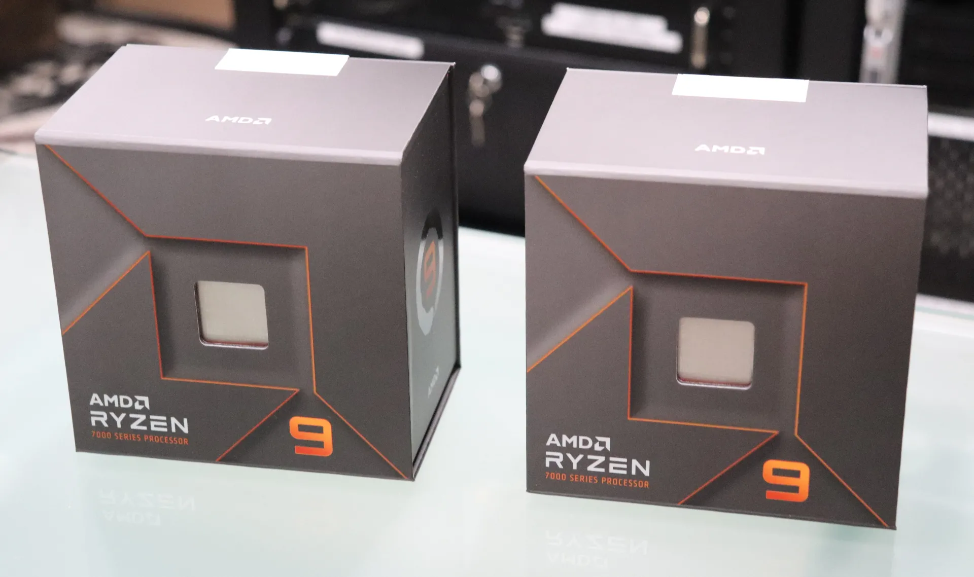 AMD Ryzen 5 5600G / Ryzen 7 5700G Linux Gaming Benchmarks - Phoronix