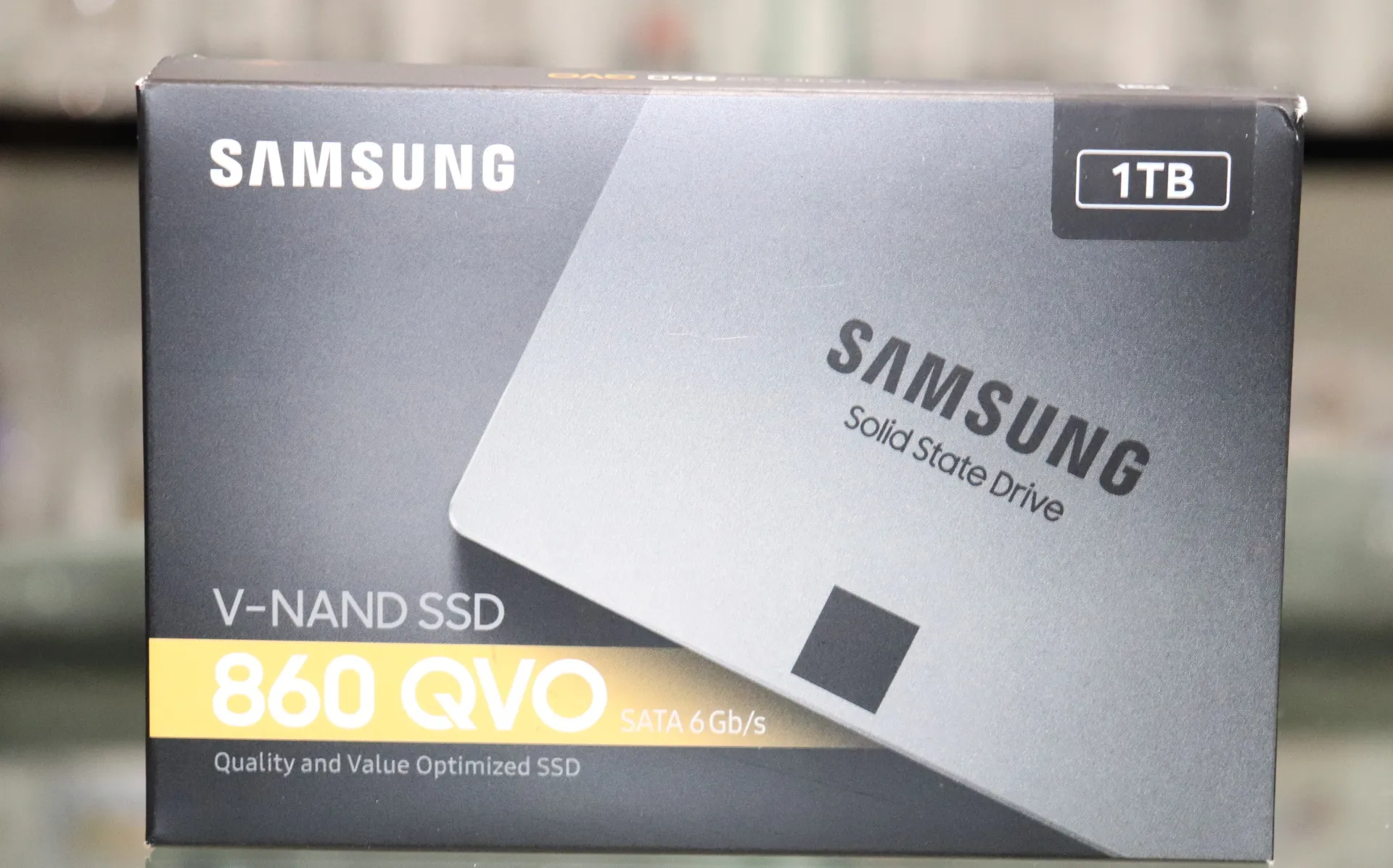 Samsung sata 1tb. Samsung 860 QVO 1tb. SSD Samsung 1tb. Samsung SATA 860 QVO. Samsung SSD QVO коробка.