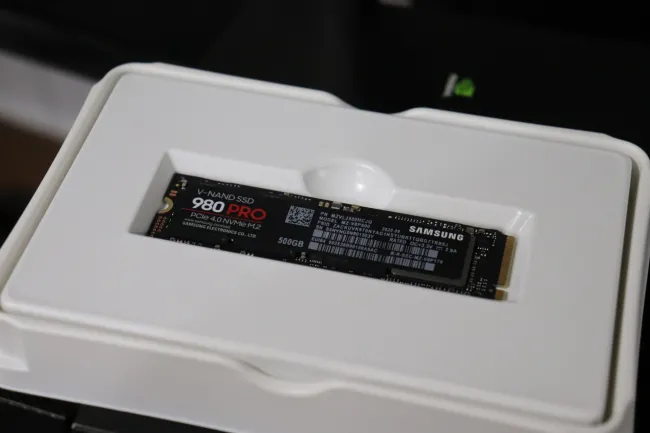 Samsung's new 980 Pro PCIe 4.0 M.2 SSD offers read speeds up to