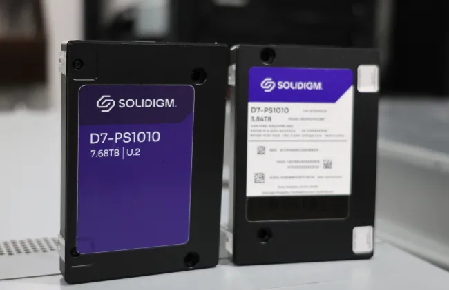 Solidigm D7-PS1010 PCIe 5.0 NVMe SSDs