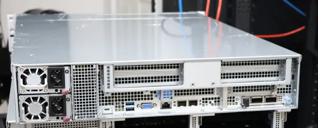 Supermicro AmpereOne server rear